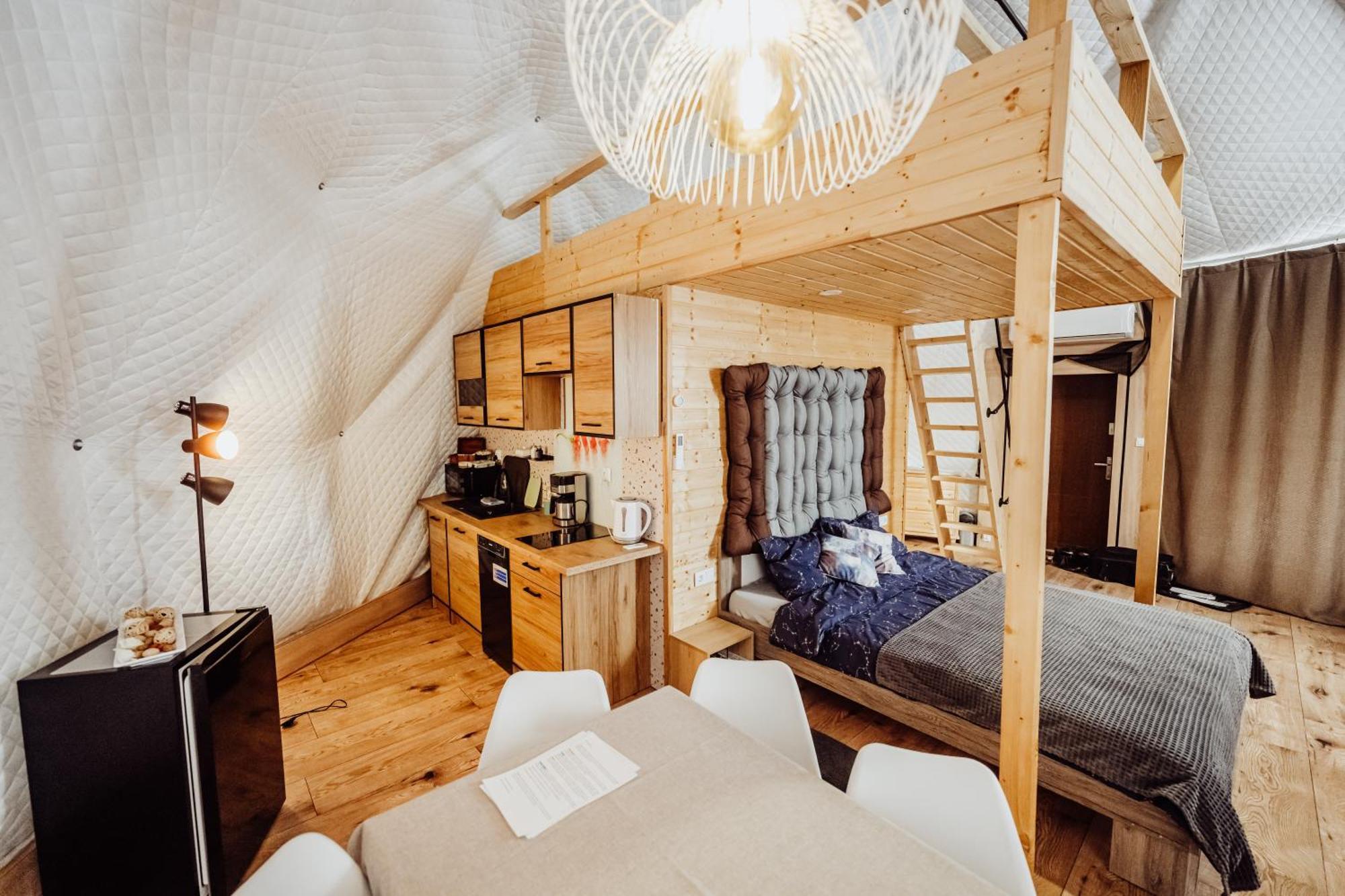 Karkonoski Glamping * Lomnica (Jelenia Gora)